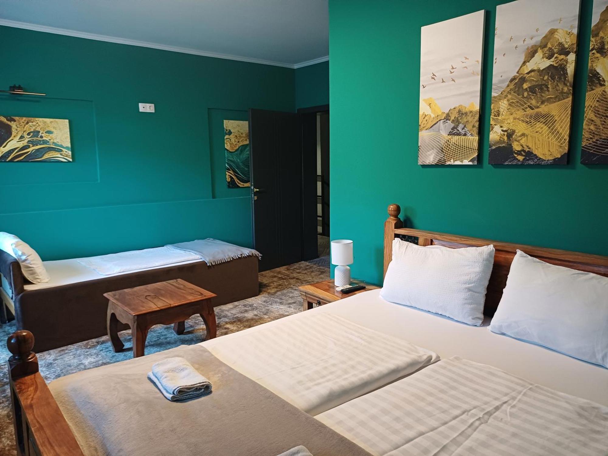 מוסטר Villa Anri מראה חיצוני תמונה
