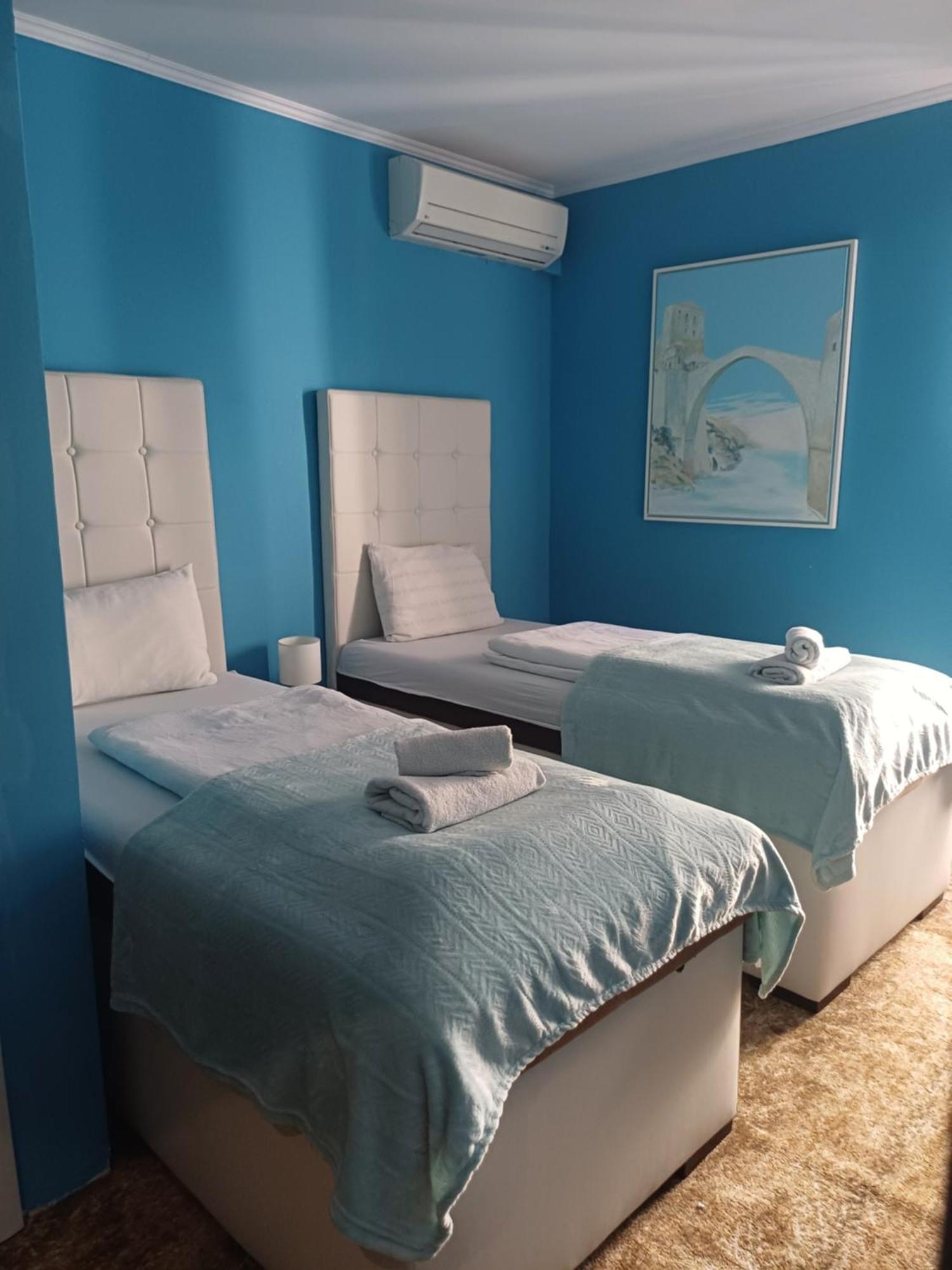 מוסטר Villa Anri מראה חיצוני תמונה