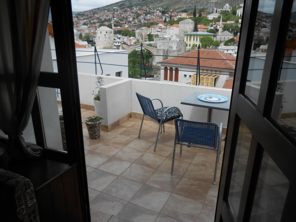 מוסטר Villa Anri מראה חיצוני תמונה