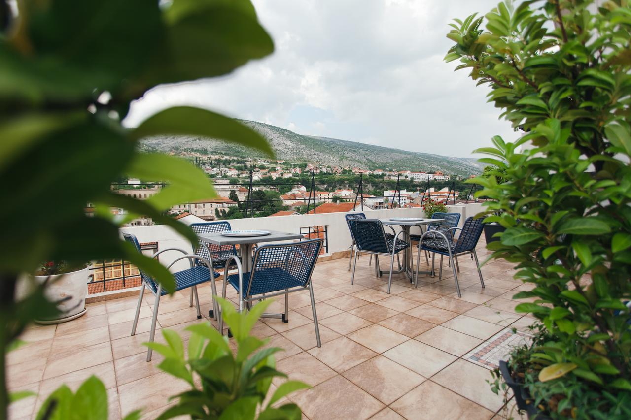 מוסטר Villa Anri מראה חיצוני תמונה